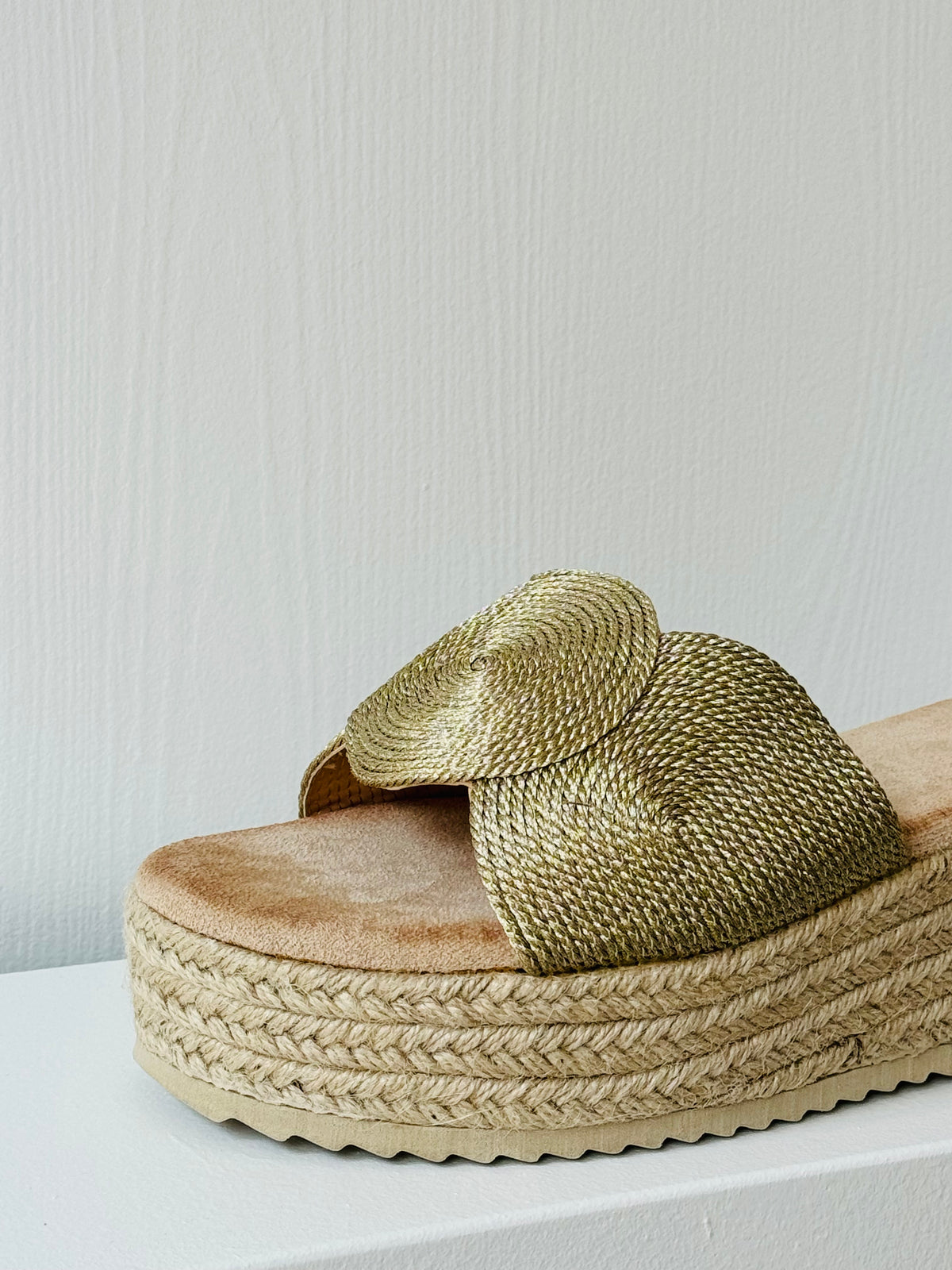 Slipper goud jute zool